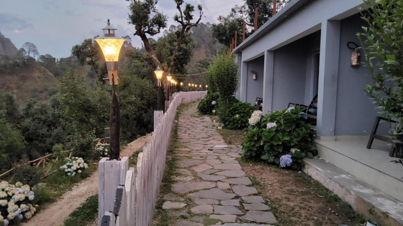 Shiva Valley Resort Kokhliyal Gaon Exteriör bild