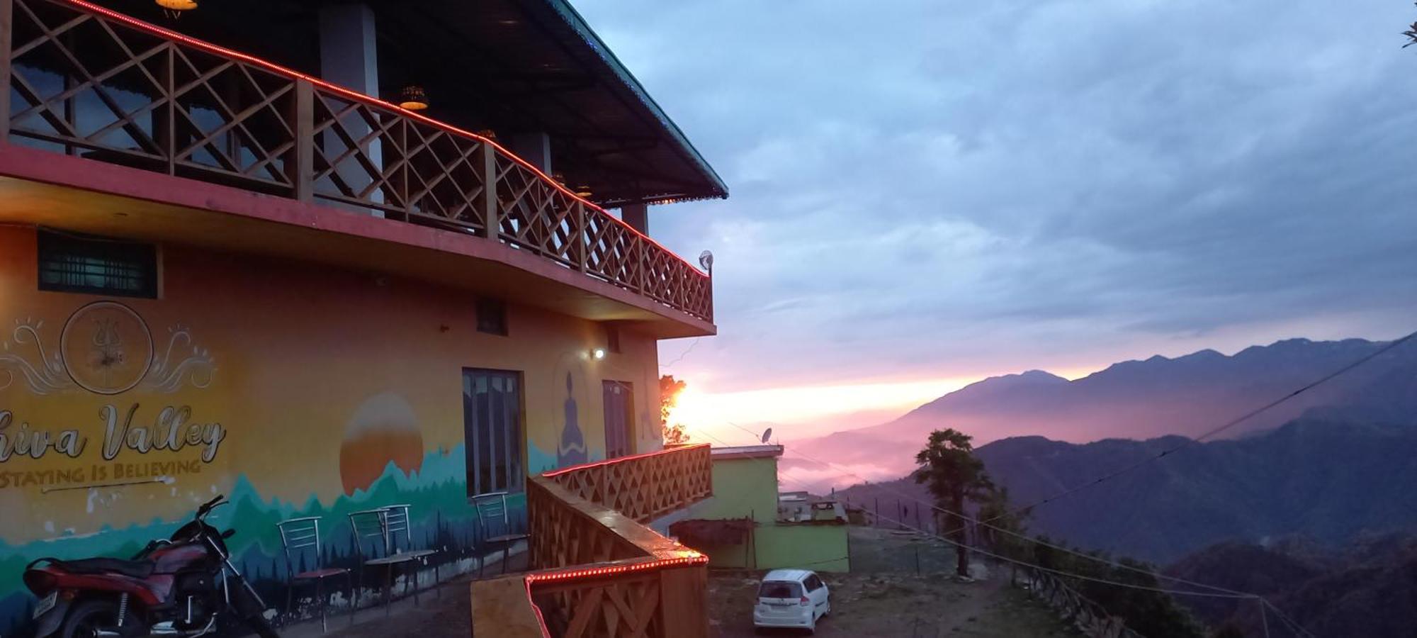 Shiva Valley Resort Kokhliyal Gaon Exteriör bild