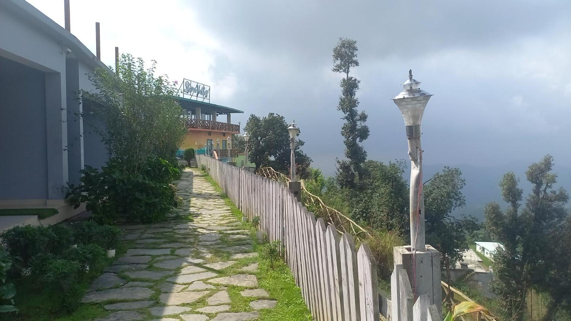 Shiva Valley Resort Kokhliyal Gaon Exteriör bild