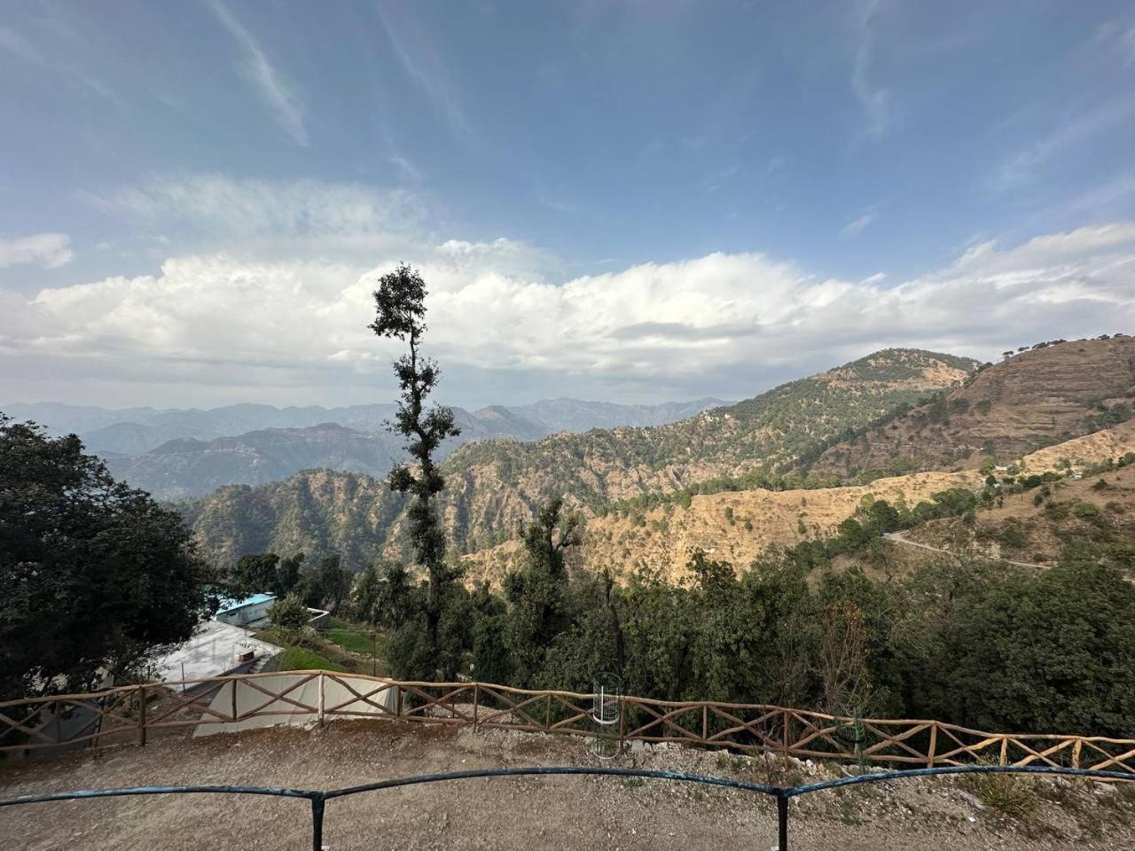 Shiva Valley Resort Kokhliyal Gaon Exteriör bild